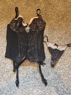 Victorias Secret Corset/thong Set